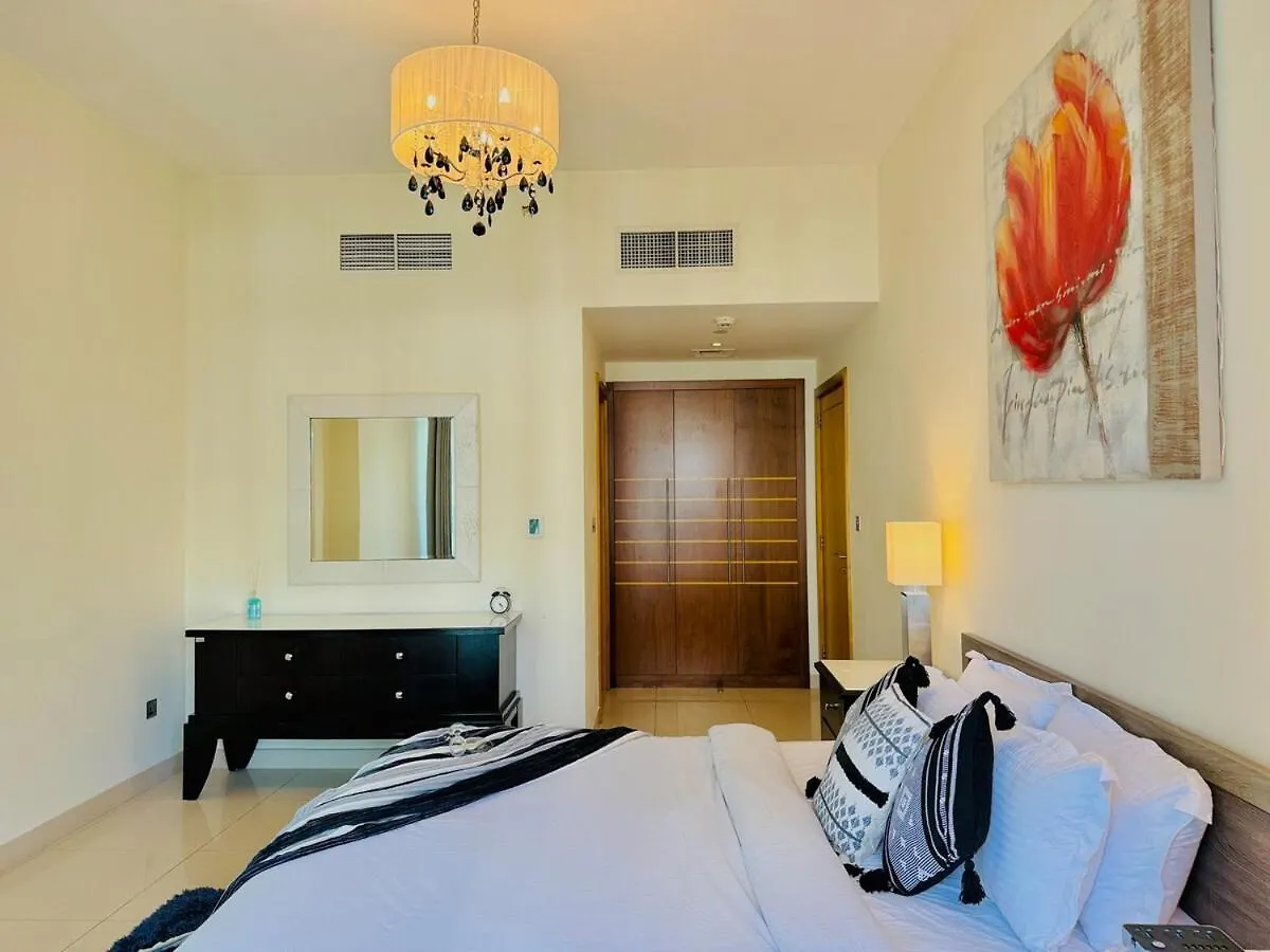 Stylish 1Bhk In Marina Steps To Metro & Marina Walk Apartment Dubai