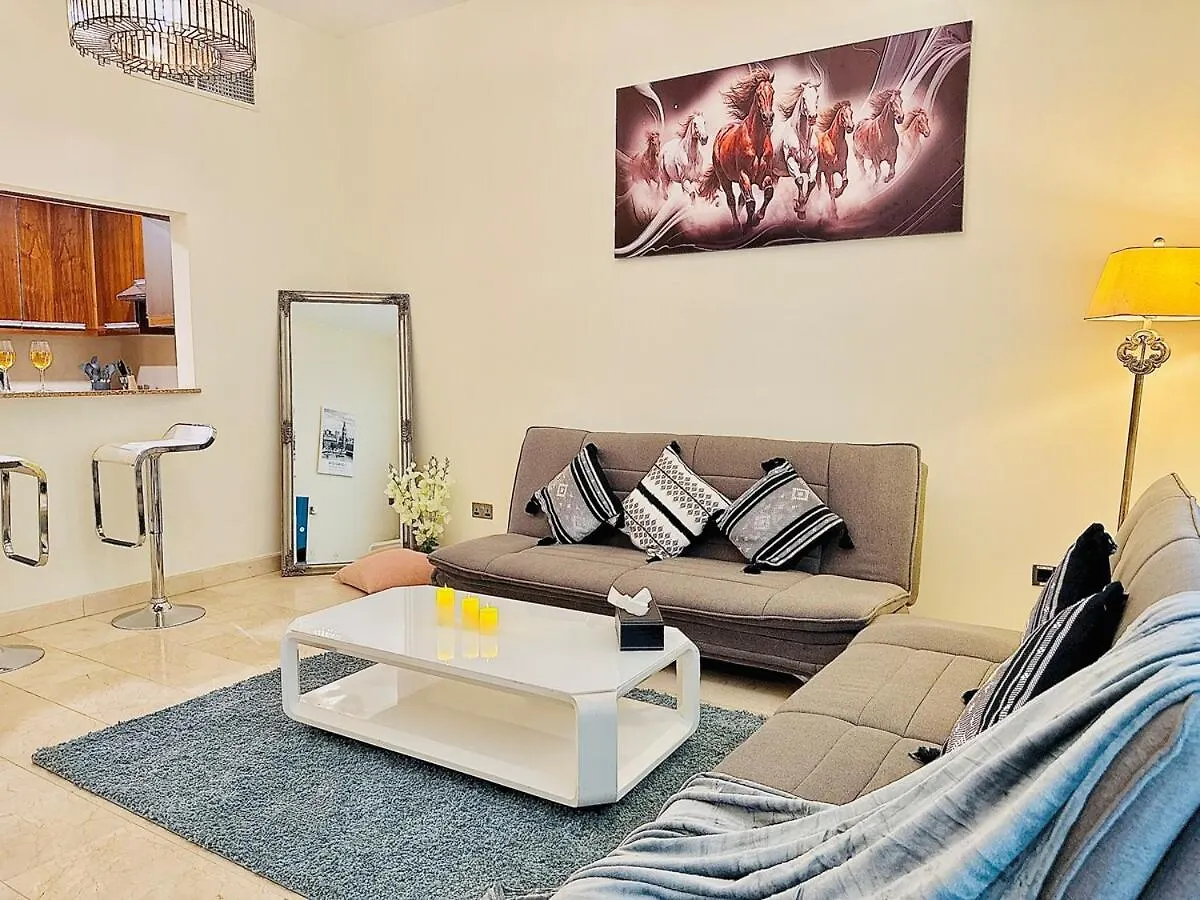 Stylish 1Bhk In Marina Steps To Metro & Marina Walk Apartment Dubai