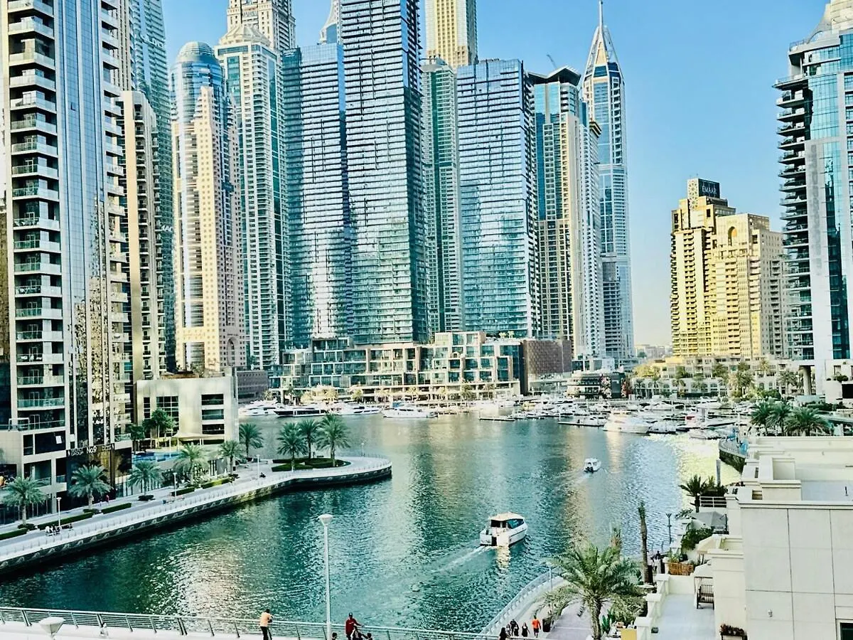Stylish 1Bhk In Marina Steps To Metro & Marina Walk Apartment Dubai