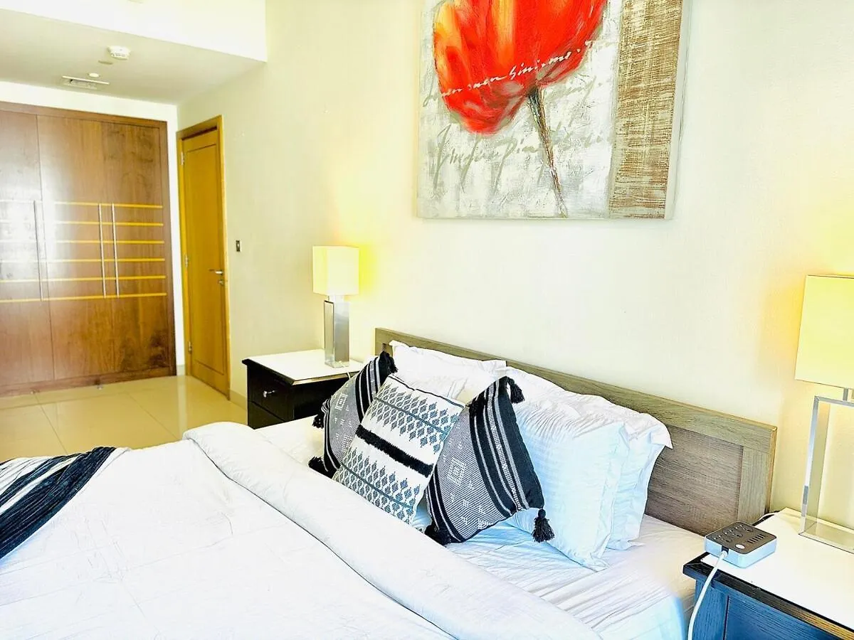 Stylish 1Bhk In Marina Steps To Metro & Marina Walk Apartment Dubai