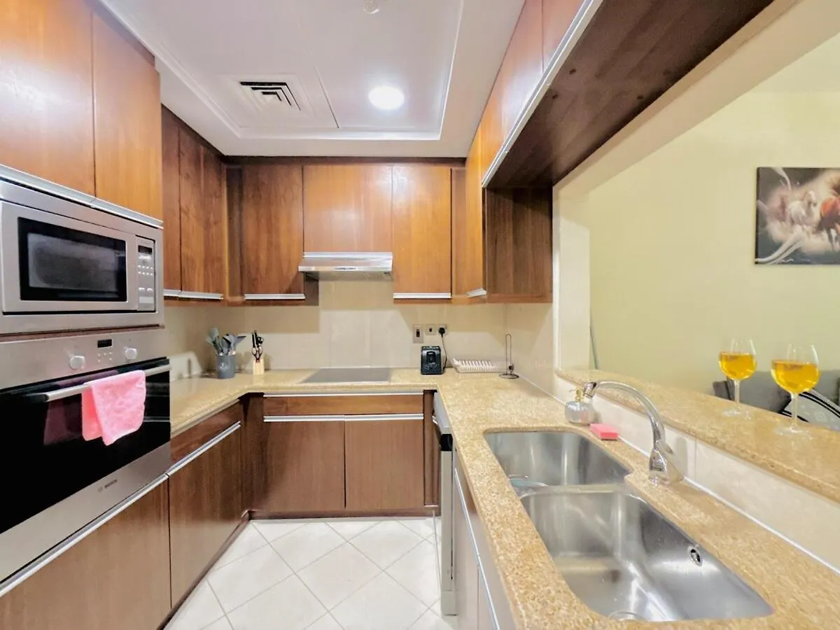 Stylish 1Bhk In Marina Steps To Metro & Marina Walk Apartment Dubai