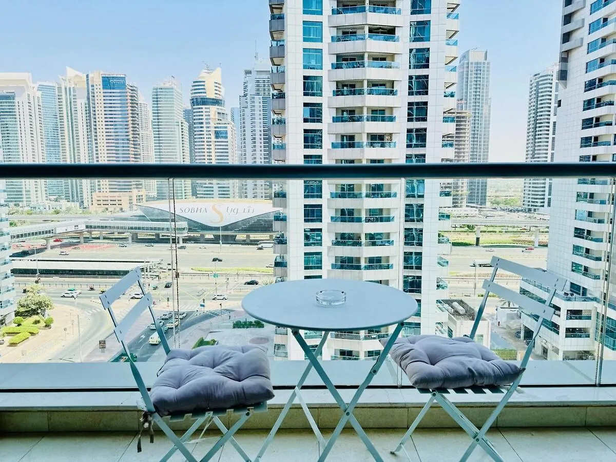 Stylish 1Bhk In Marina Steps To Metro & Marina Walk Apartment Dubai